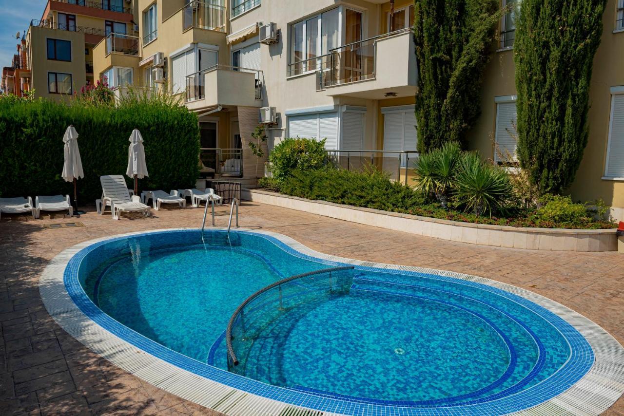 Menada Belle View Apartments Sveti Vlas Eksteriør billede