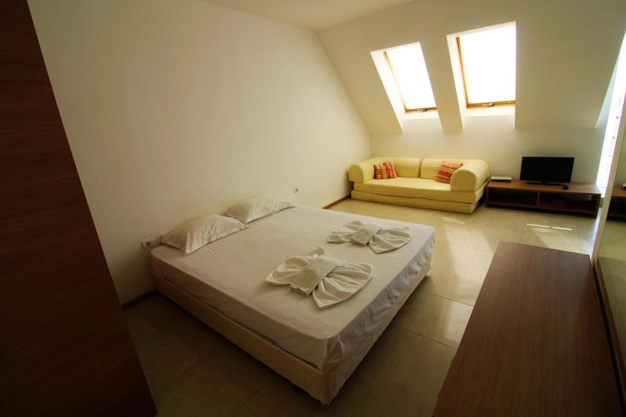 Menada Belle View Apartments Sveti Vlas Eksteriør billede