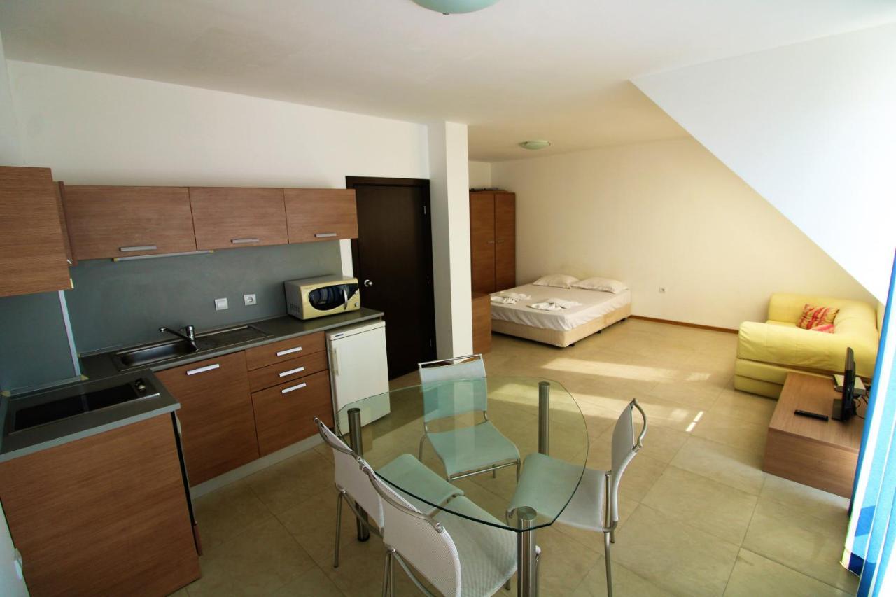Menada Belle View Apartments Sveti Vlas Eksteriør billede