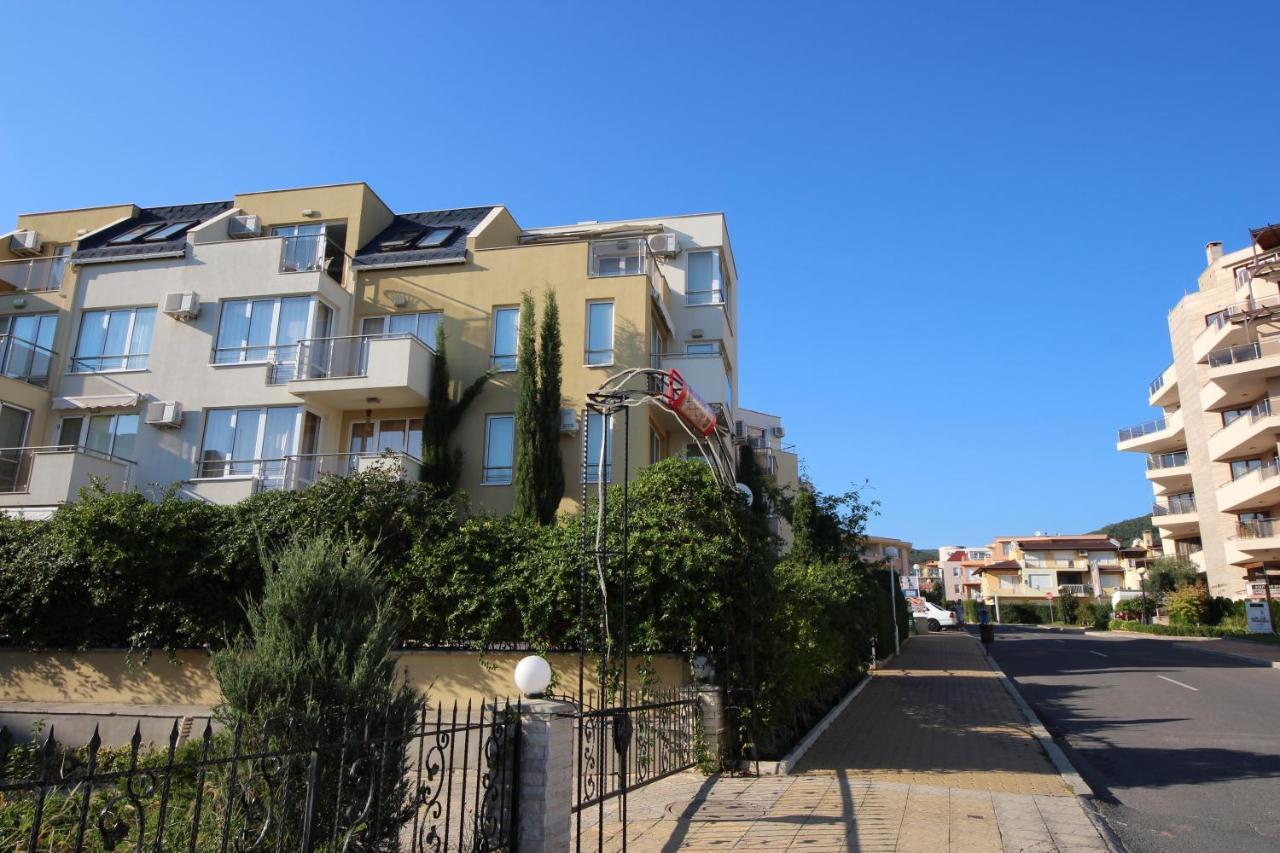 Menada Belle View Apartments Sveti Vlas Eksteriør billede
