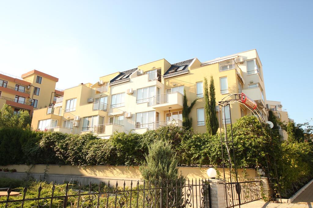 Menada Belle View Apartments Sveti Vlas Eksteriør billede